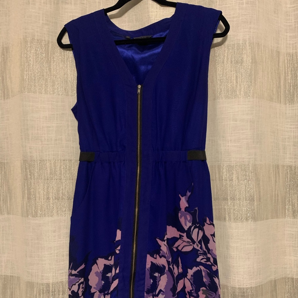 Blue knee-length GUESS dress
